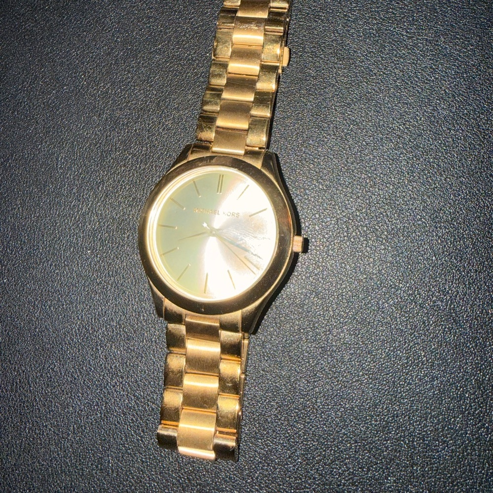 Michael Kors Stainless Steel Gold Watch
MK 3179